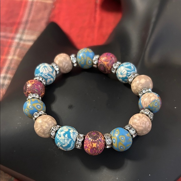 Colorful Beaded Bracelet - Picture 2 of 6